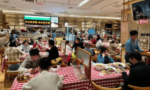 “西贝文学”连环翻车，魔幻营销的背后，是贾老板的迷之自信