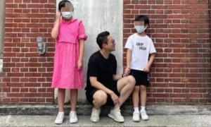 汪小菲带娃郊游！8岁汪希箖高鼻梁帅气，小玥儿腿晒黑笑容依旧！