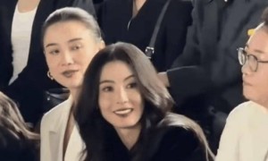 当45岁宋佳与45岁张柏芝站在一起，我才明白什么叫顶级自律