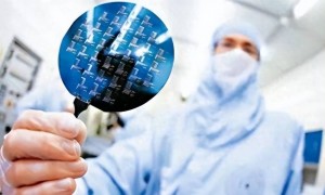 原创 
            曙光已现，国产浸润式DUV光刻机，快要来了？