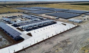 电厂 | 马斯克用三项业务，回应特斯拉被追问的未来