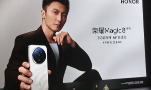 4499 元起！荣耀Magic 8系列发布：人人都会用的AI手机
